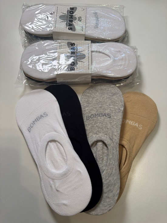 Bombas NWT 3-4ct total 12PR Unisex no show socks SZ:Med CLR:TanWhtBlkGry